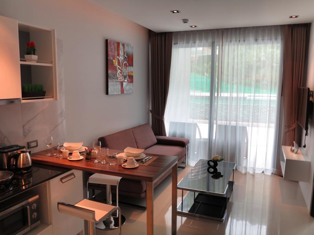 Emerald Terrace Condo Phuket Patong 객실 사진