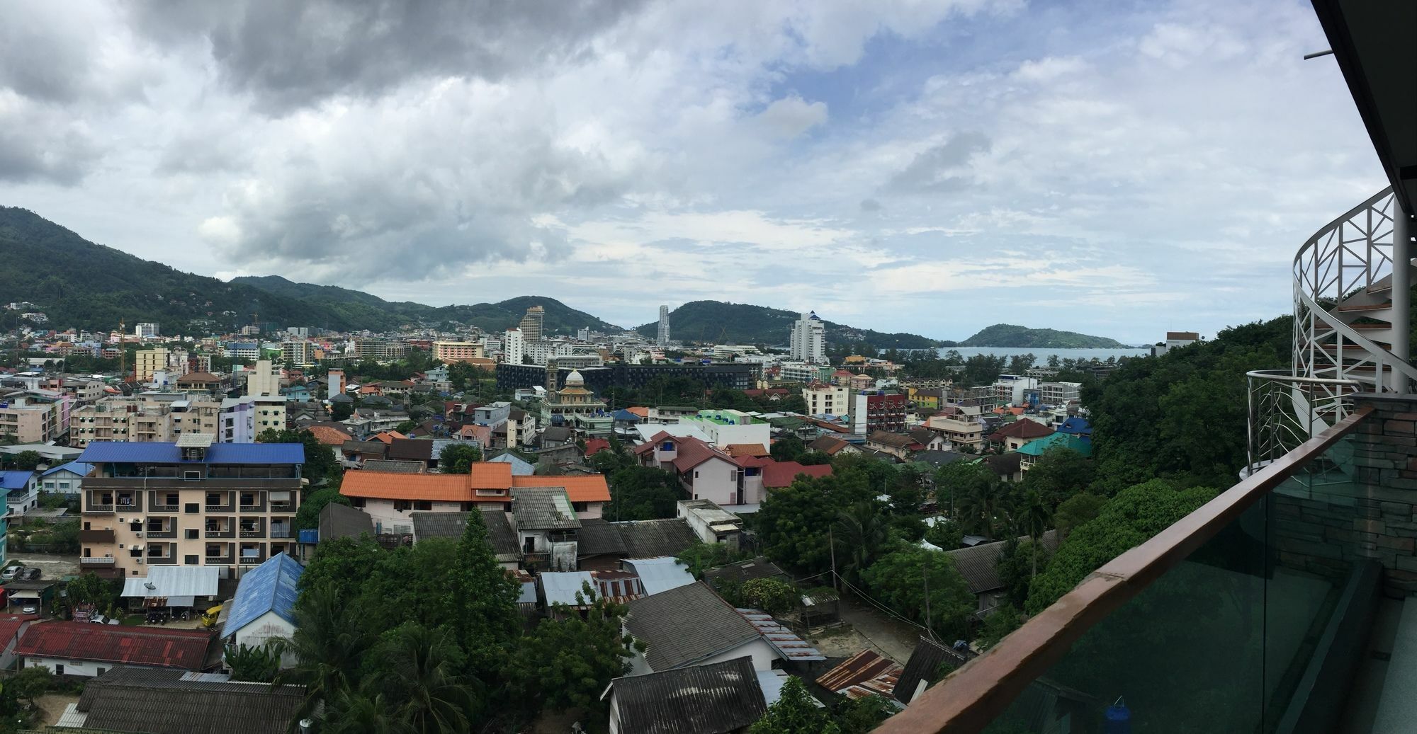 Emerald Terrace Condo Phuket Patong 외부 사진